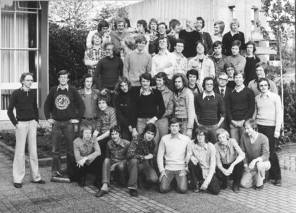 groepsfoto_flat_C_gemaakt_18_juni_1976